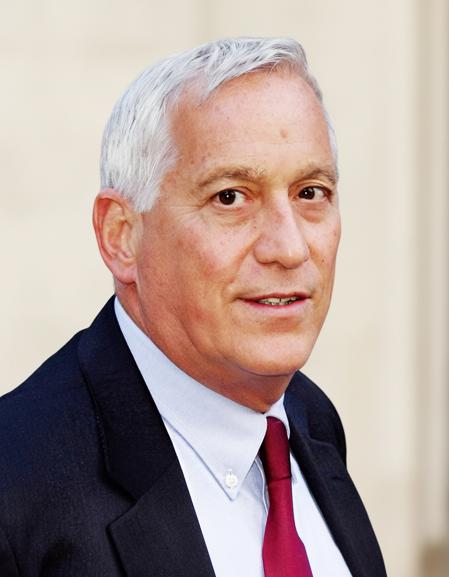 Portrait of Walter Isaacson